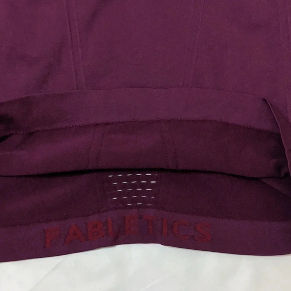 Fabletics Arta Seamless Long Sleeve Top, Port Wine Size S - Picture 14 of 15